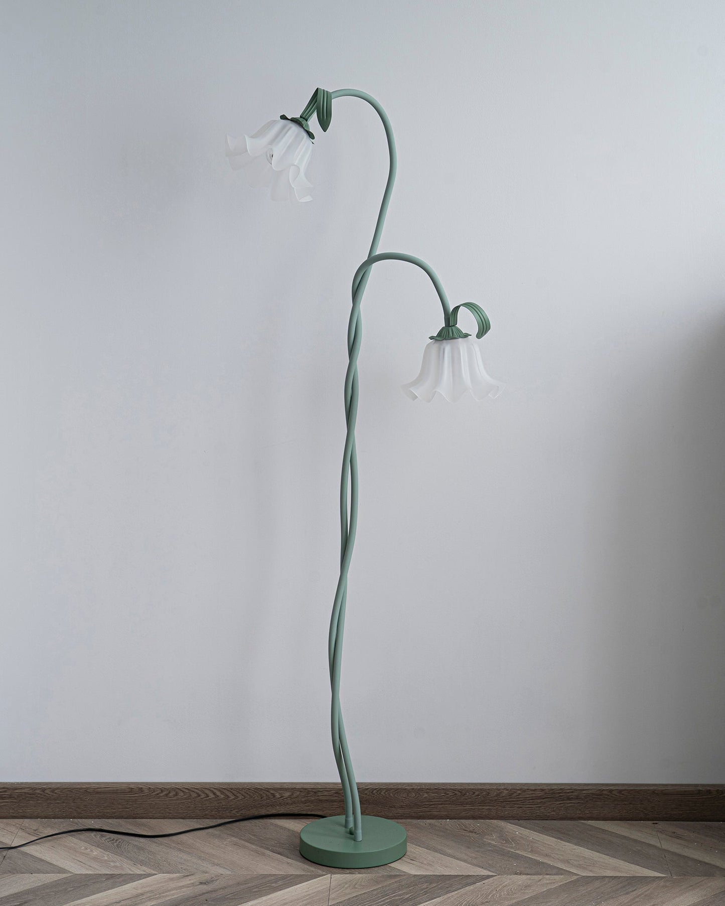 Calla Stehleuchte | LED Stehlampe in Blumenform mit dekorativem Design