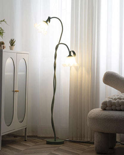 Calla Stehleuchte | LED Stehlampe in Blumenform mit dekorativem Design
