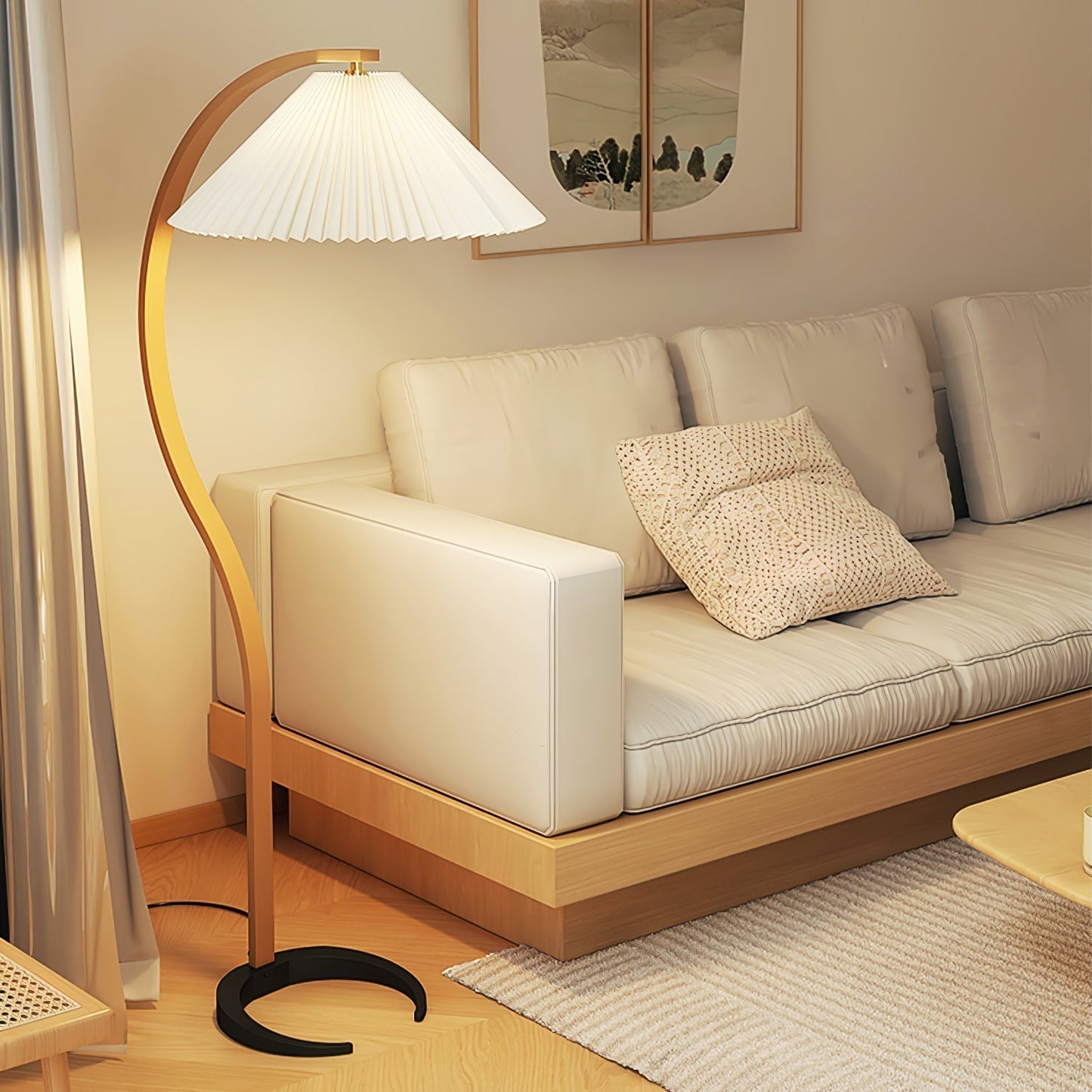 Mollera Arc | Stehleuchte aus Holz mit Leinenlampenschirm im Caprani-Stil