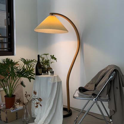 Mollera Arc | Stehleuchte aus Holz mit Leinenlampenschirm im Caprani-Stil