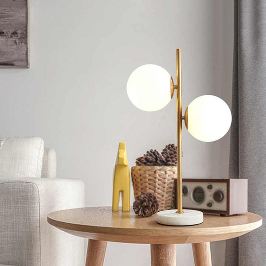 Castelora | Skulpturale LED-Tischleuchte im modernen Design