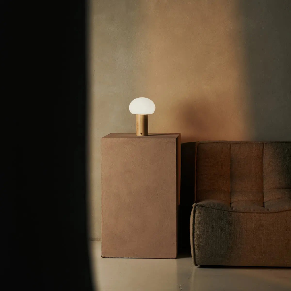 Lumari Senso | Dimmbarer Tischleuchte aus Holz und Glas mit Akku