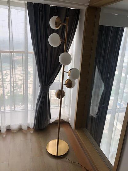 Sylvara Tree | Skulpturale LED-Baumleuchte im modernen Design