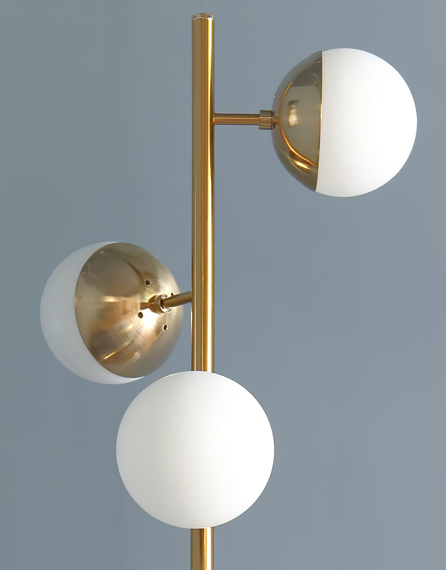 Sylvara Tree | Skulpturale LED-Baumleuchte im modernen Design