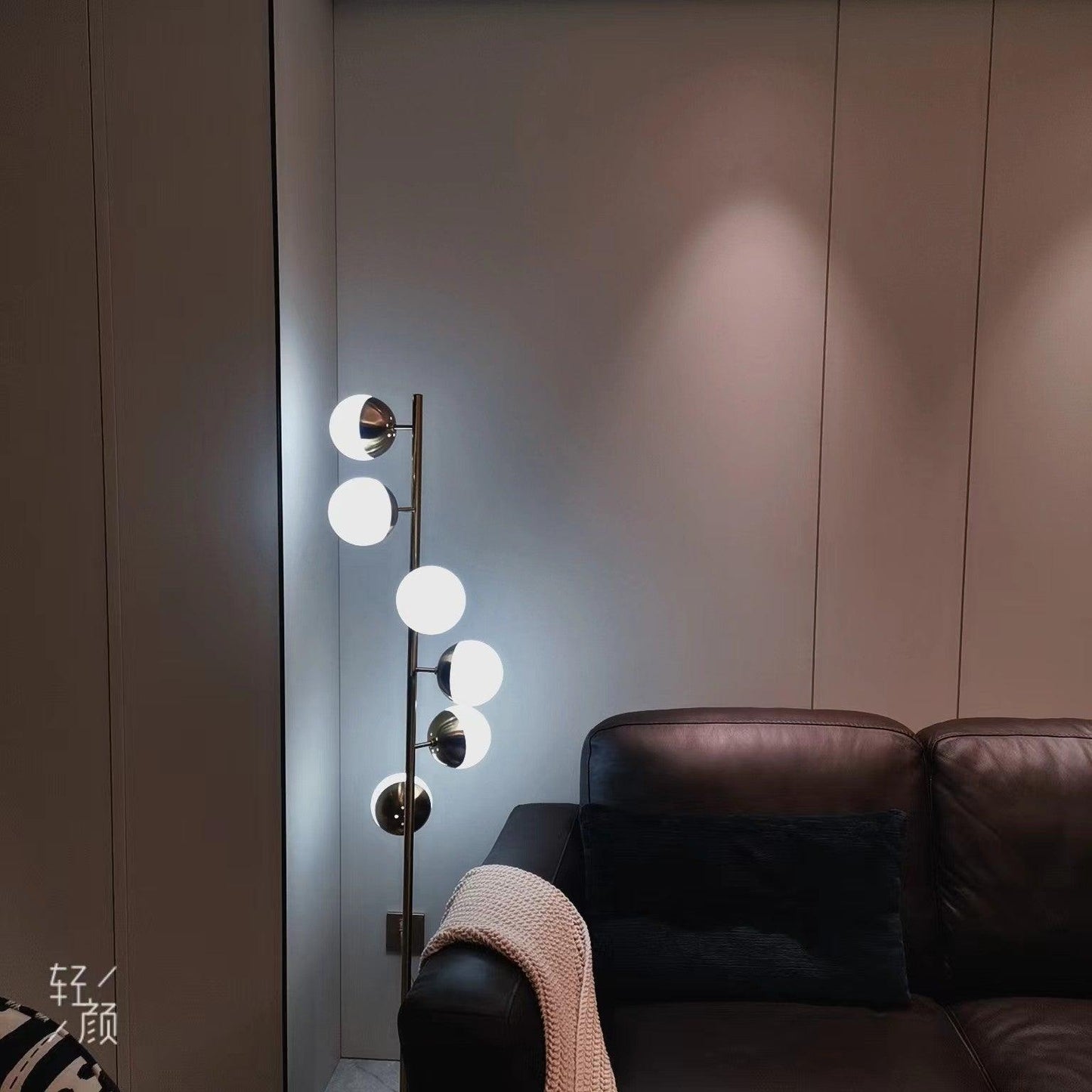 Sylvara Tree | Skulpturale LED-Baumleuchte im modernen Design