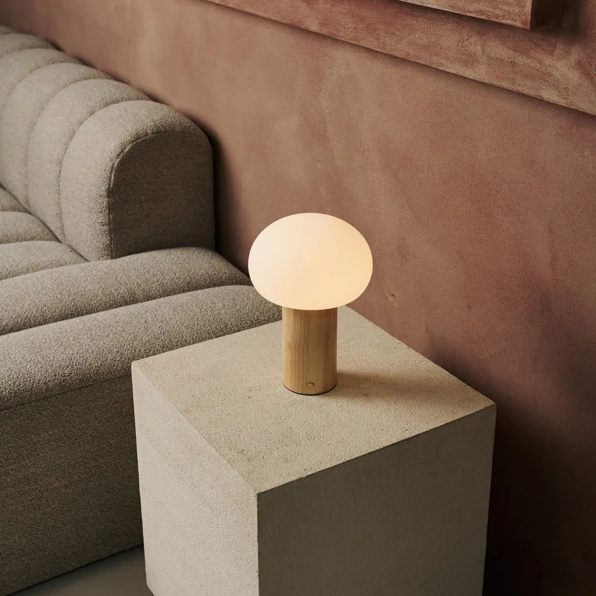 Lumari Senso | Dimmbarer Tischleuchte aus Holz und Glas mit Akku