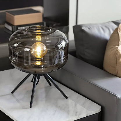 Stella statief tafellamp met glazen kap – modern design en warm licht