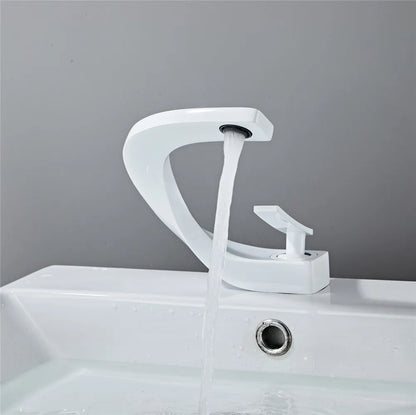 Sivra | Hochwertiger Design-Wasserhahn für moderne Badezimmer