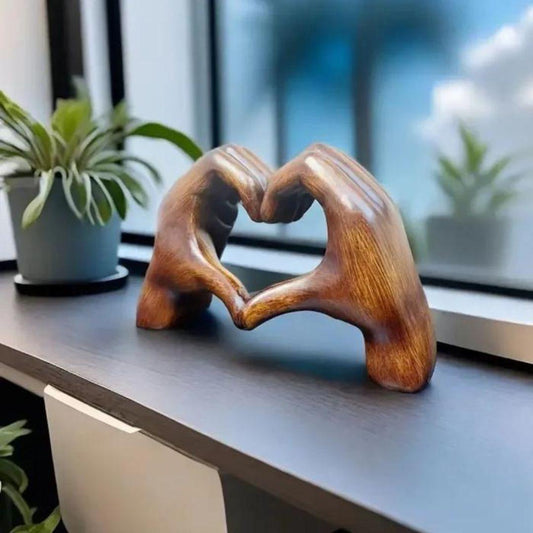LoveSculpt Figur | Dekorative Holzskulptur, handgefertigt für wohnliche Akzente