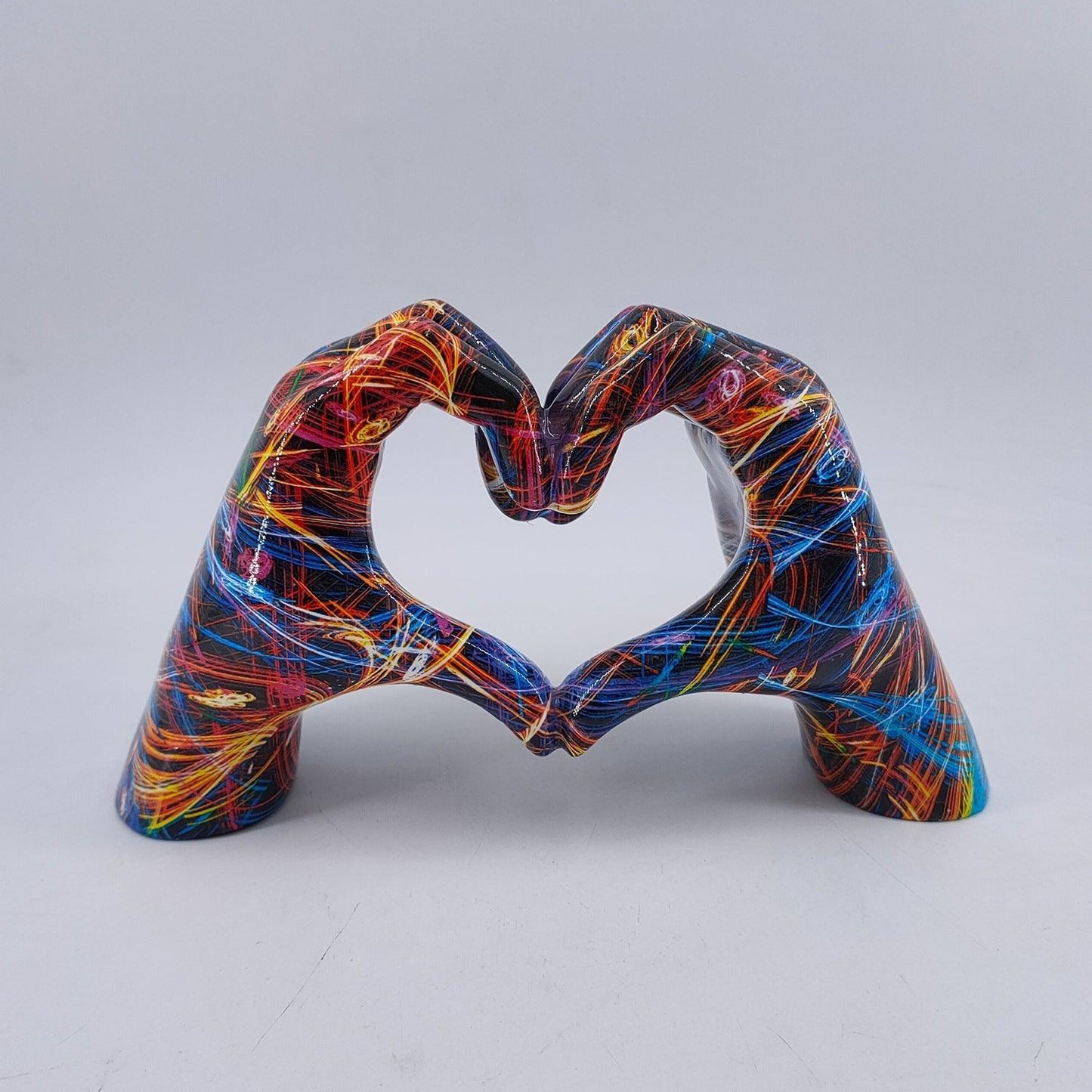 LoveSculpt Figur | Dekorative Holzskulptur, handgefertigt für wohnliche Akzente