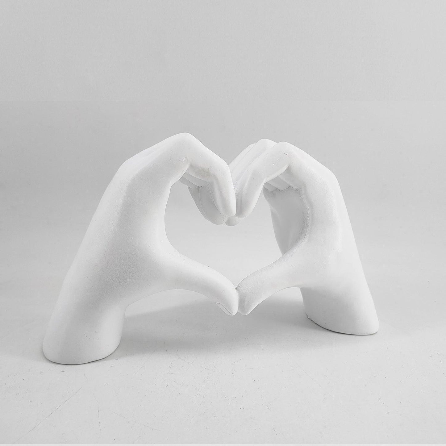 LoveSculpt Figur | Dekorative Holzskulptur, handgefertigt für wohnliche Akzente