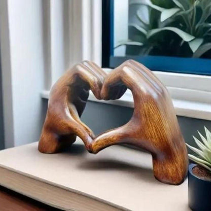 LoveSculpt Figur | Dekorative Holzskulptur, handgefertigt für wohnliche Akzente