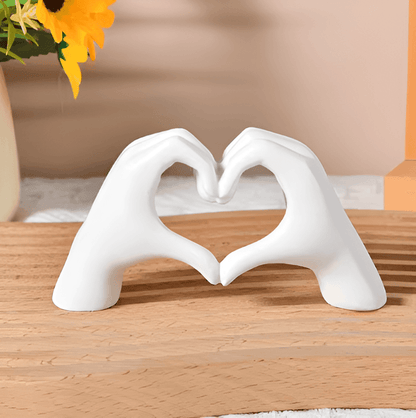 LoveSculpt Figur | Dekorative Holzskulptur, handgefertigt für wohnliche Akzente
