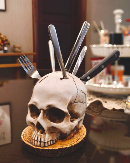 Nocturnis Blade | Messerhalter im handgefertigten Totenkopf-Design für 7 Messer