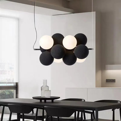 Holly LED-Pendelleuchte – Moderne Kugelleuchte mit skulpturalem Design für Esszimmer und Wohnzimmer