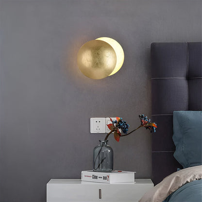 Lunara Halo | 360° drehbare LED-Wandleuchte mit ambientem Licht