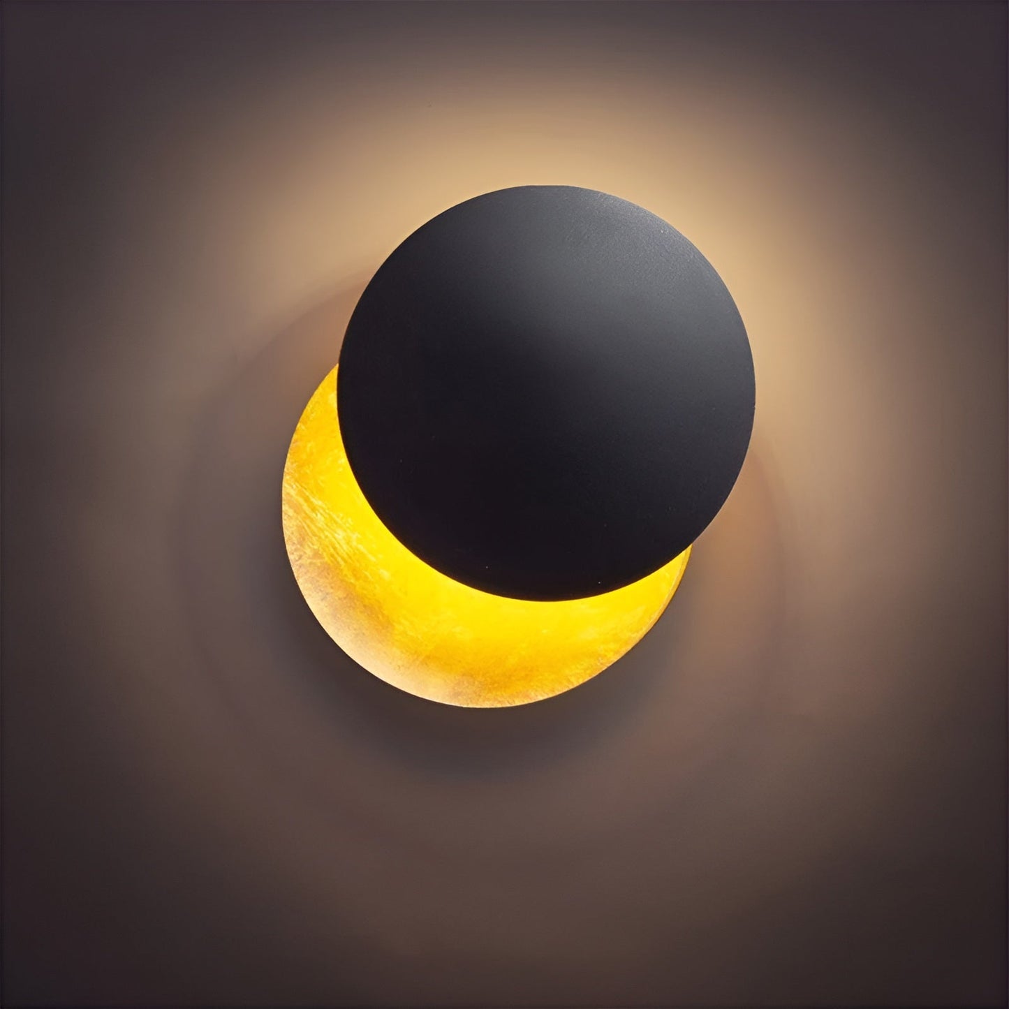 Lunara Halo | 360° drehbare LED-Wandleuchte mit ambientem Licht