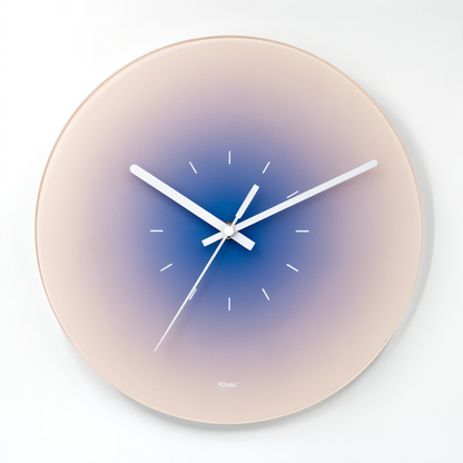 Solvyn Glow | Geräuschlose Glas-Wanduhr in Rundform mit Farbverlauf
