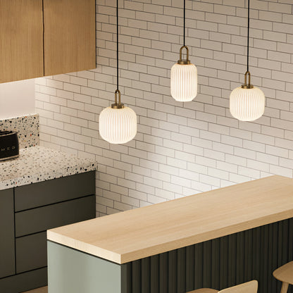 ClaChic lamp | Noordse hanglamp van glas, geribbeld ontwerp in wit & goud