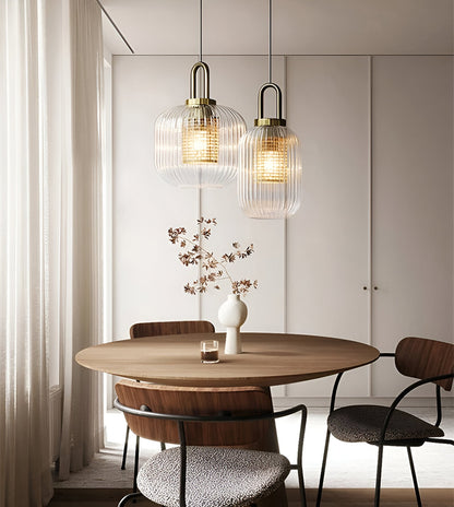 ClaChic lamp | Noordse hanglamp van glas, geribbeld ontwerp in wit & goud