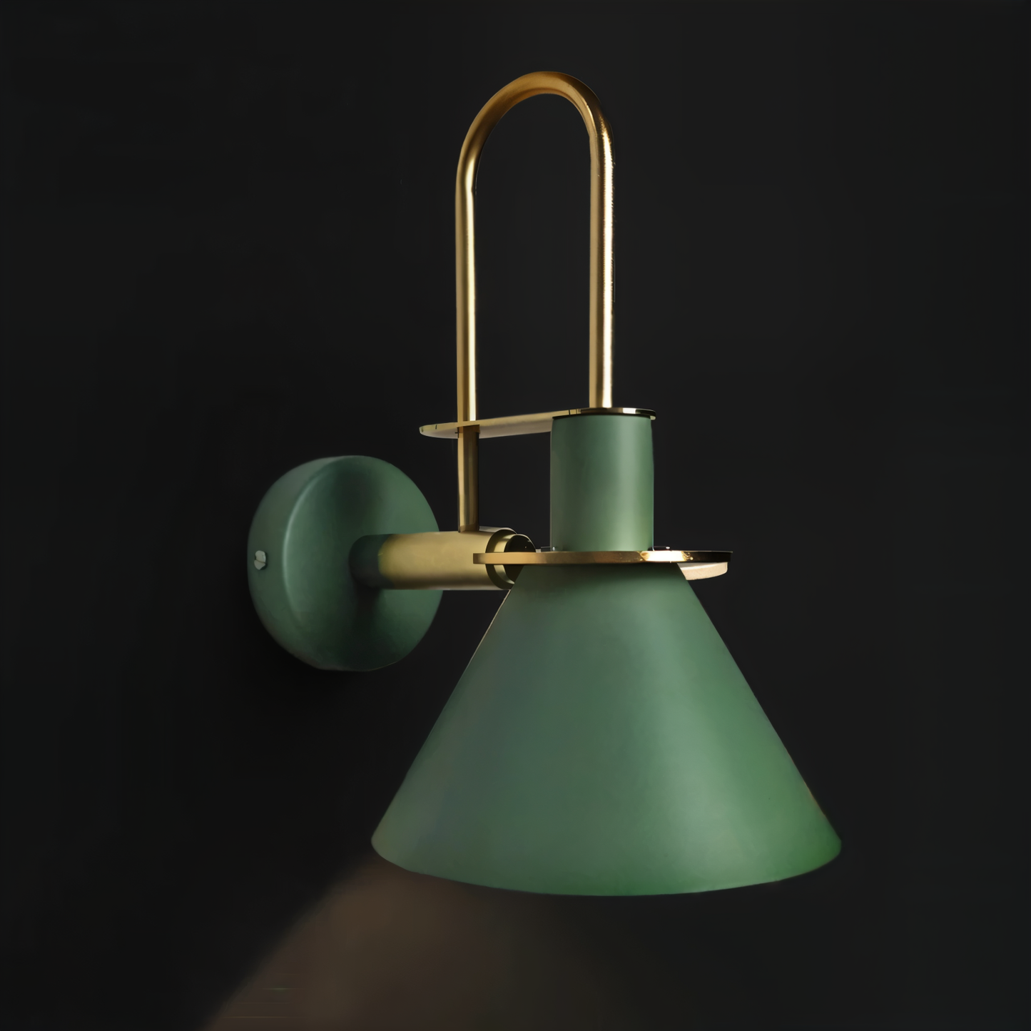 Zoralia | Postmoderne LED-Wandleuchte im trompetenförmigen Design