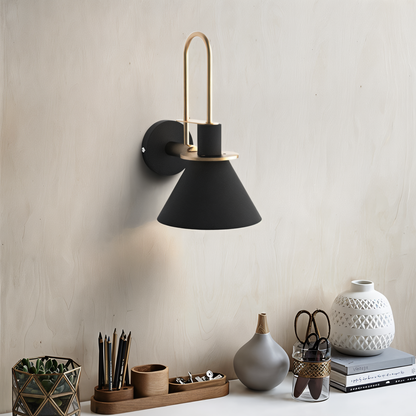 Zoralia | Postmoderne LED-Wandleuchte im trompetenförmigen Design