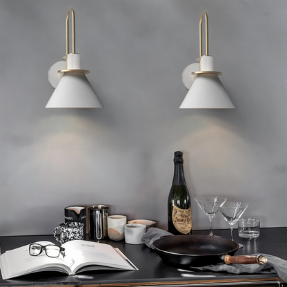 Zoralia | Postmoderne LED-Wandleuchte im trompetenförmigen Design