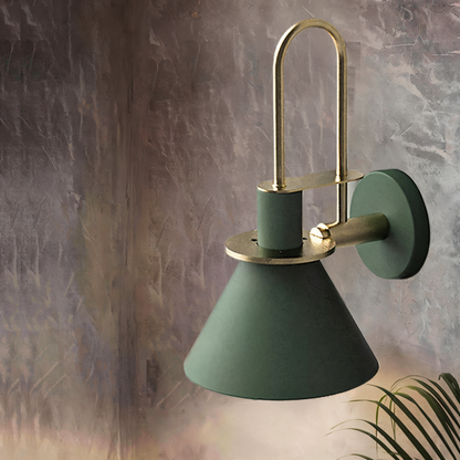 Zoralia | Postmoderne LED-Wandleuchte im trompetenförmigen Design