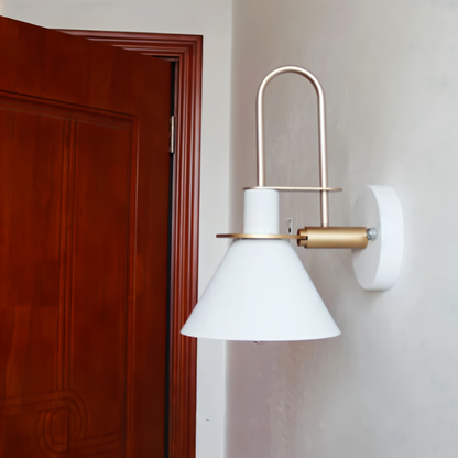 Zoralia | Postmoderne LED-Wandleuchte im trompetenförmigen Design