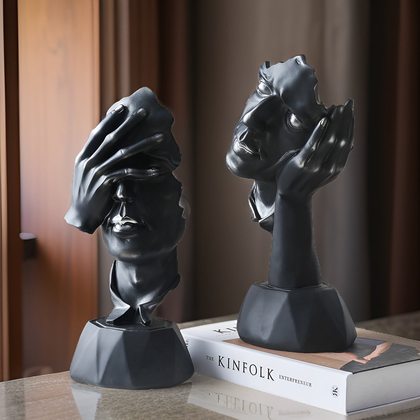 Expressive Face – Moderne abstrakte Gesichtsskulptur aus Harz für stilvolle Deko in Wohnzimmer & Büro