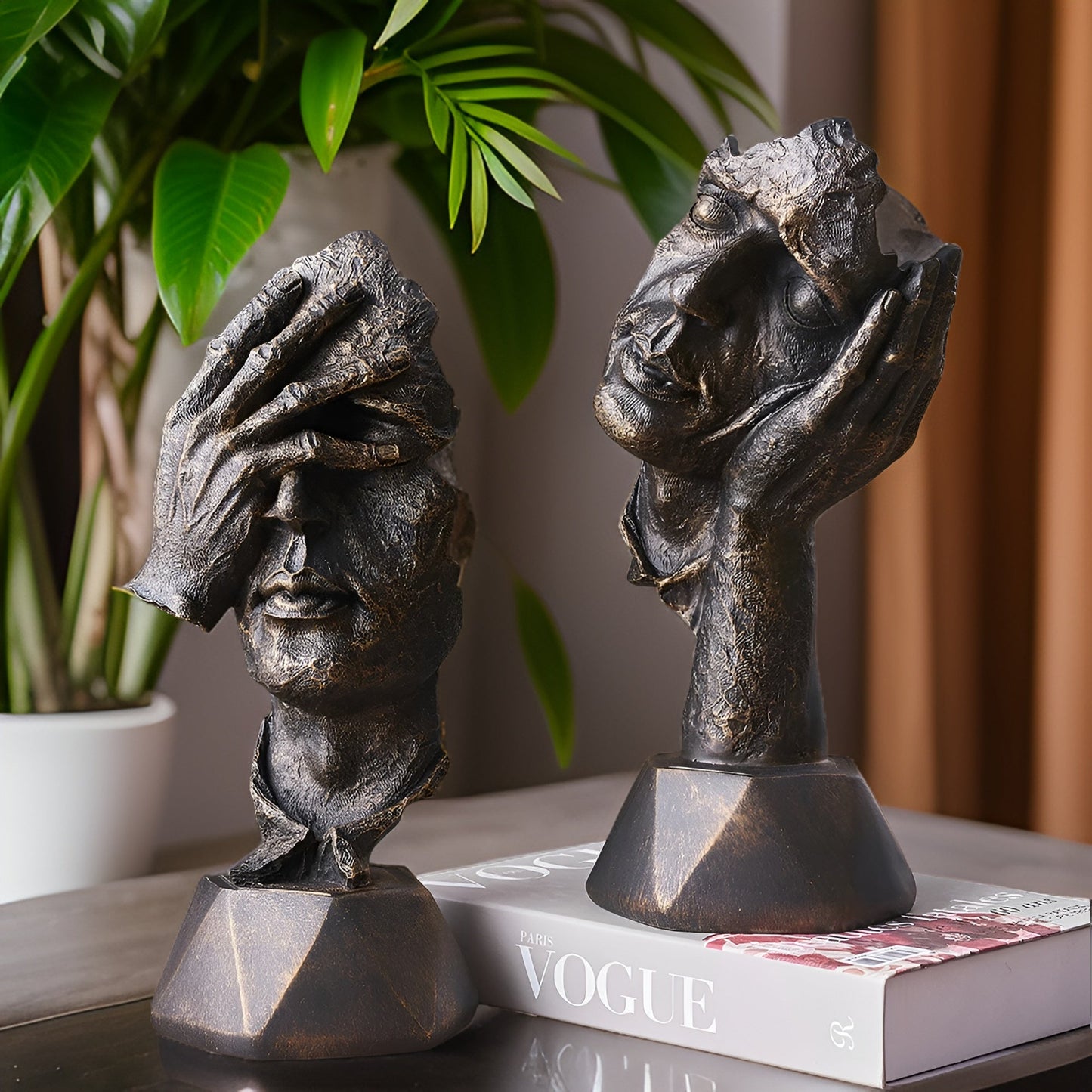 Expressive Face – Moderne abstrakte Gesichtsskulptur aus Harz für stilvolle Deko in Wohnzimmer & Büro