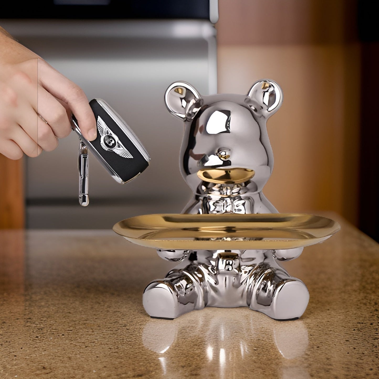 Happy Bear | Modernes Keramik-Figurentablett für stilvolle Wohnakzente