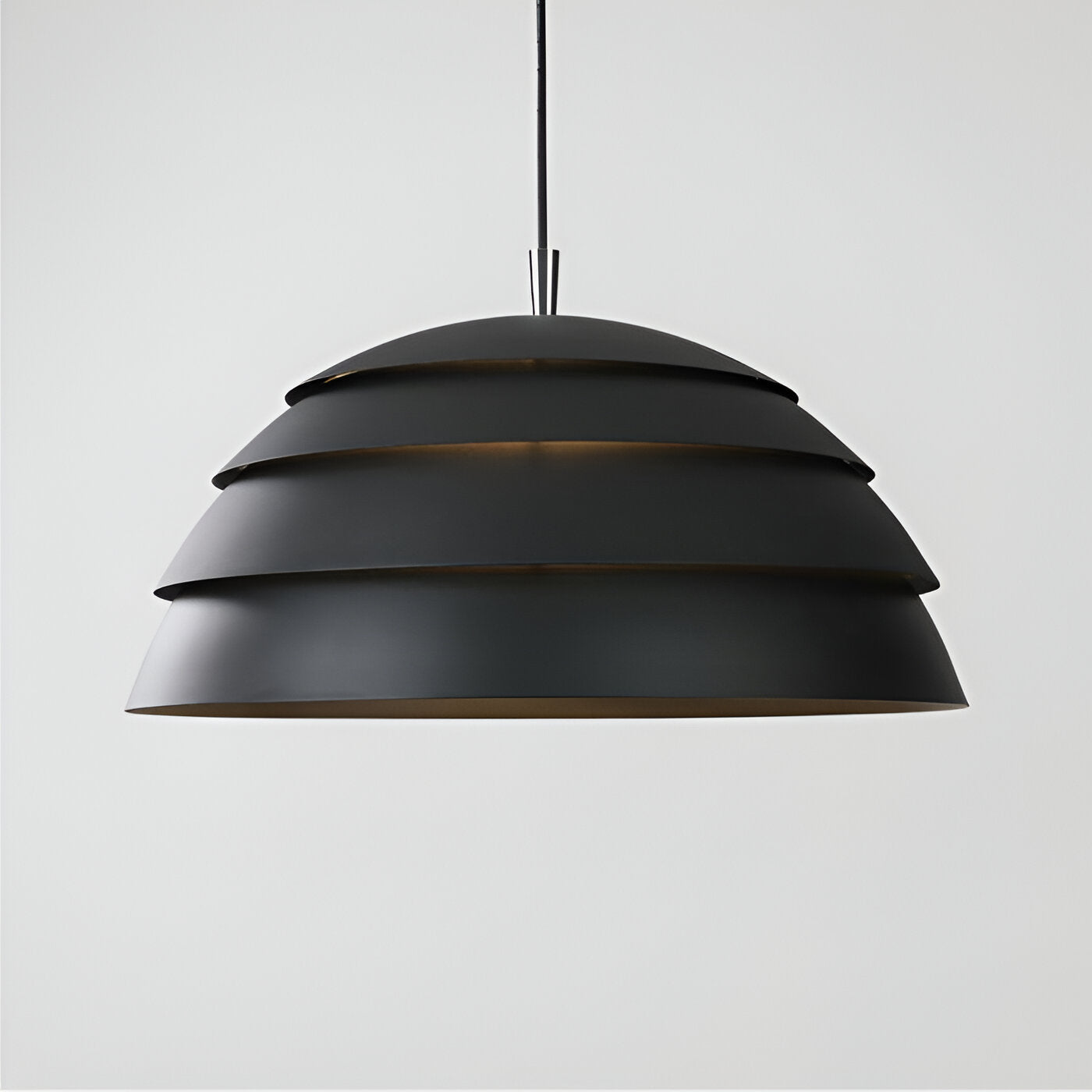 Lunava | Minimalistische Pendelleuchte mit Kuppelschirm