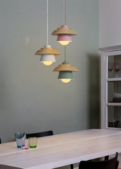 ScandiGlow Pendelleuchte – Nordische LED Hängelampe aus Holz & Metall im Macaron-Design