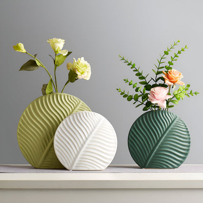 Illyraea – Handgefertigte Skandinavische Keramikvase | Minimalistisches & Elegantes Design