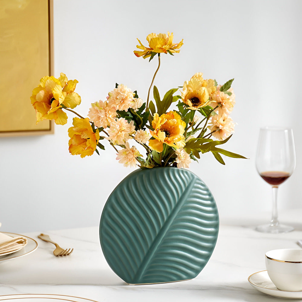 Illyraea – Handgefertigte Skandinavische Keramikvase | Minimalistisches & Elegantes Design