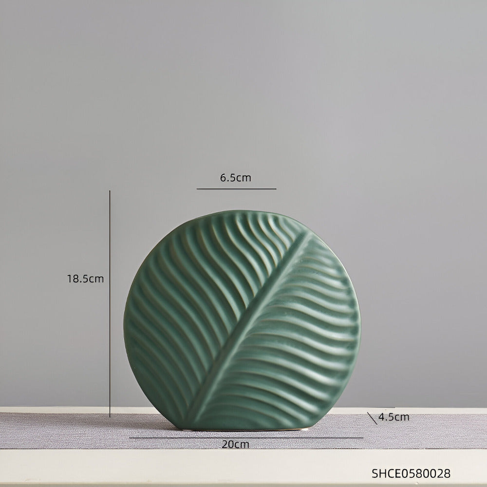 Illyraea – Handgefertigte Skandinavische Keramikvase | Minimalistisches & Elegantes Design