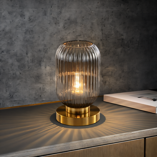 Oriantha | Nordische Tischleuchte mit geriffeltem Glas