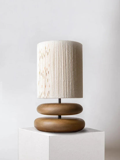 RusticTwine | Tafellamp walnoot vlechtwerk | Handgemaakte houten lamp met touwenkap & warm LED-licht
