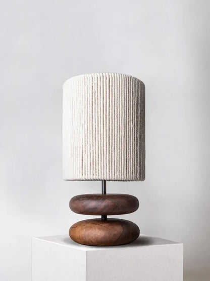 RusticTwine | Tafellamp walnoot vlechtwerk | Handgemaakte houten lamp met touwenkap & warm LED-licht