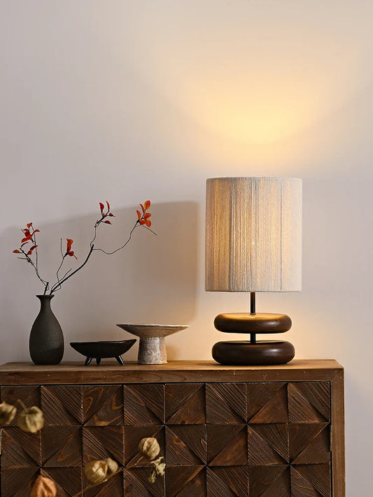 RusticTwine | Tischlampe Walnussgeflecht | Handgefertigte Holzlampe mit Seilschirm & warmem LED-Licht