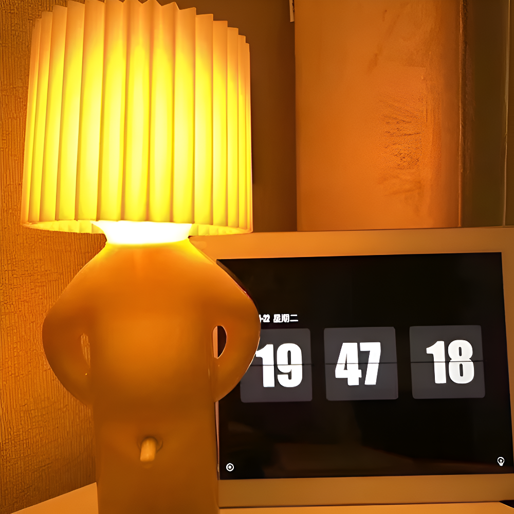 LumoPal Shy | LED-Tischlampe in Figurenform – dimmbar & dekorativ