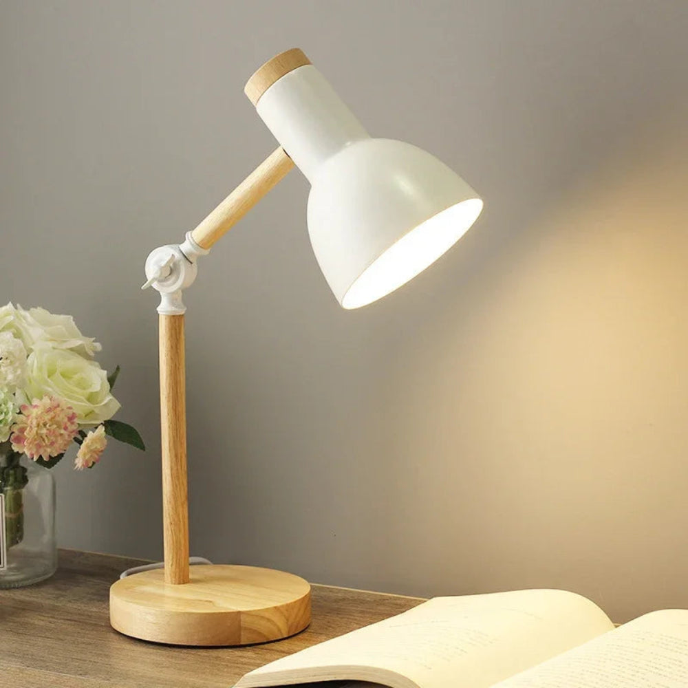 Lumoa Ark | Verstellbare Tischlampe aus Holz im skandinavischen Design