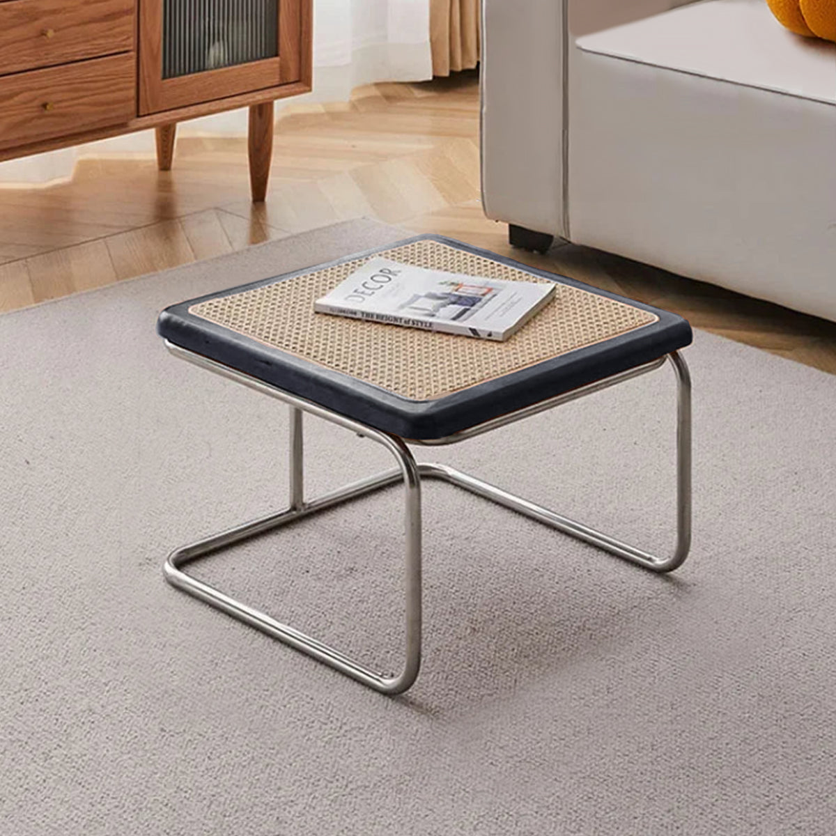 Solvia Cane | Runder Couchtisch aus Rattan mit Glasplatte im Mid-Century-Stil