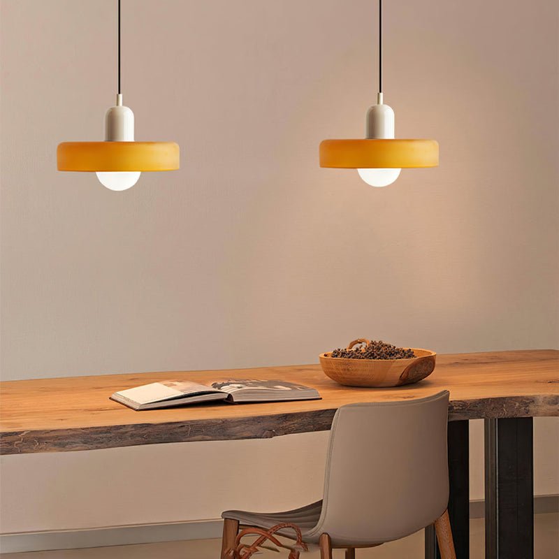 Lunari Halo | Hängeleuchte aus farbigem Glas im Bauhaus-Stil