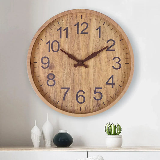 Timbra Sölv | Leise Wanduhr aus Holz mit 30 cm Durchmesser