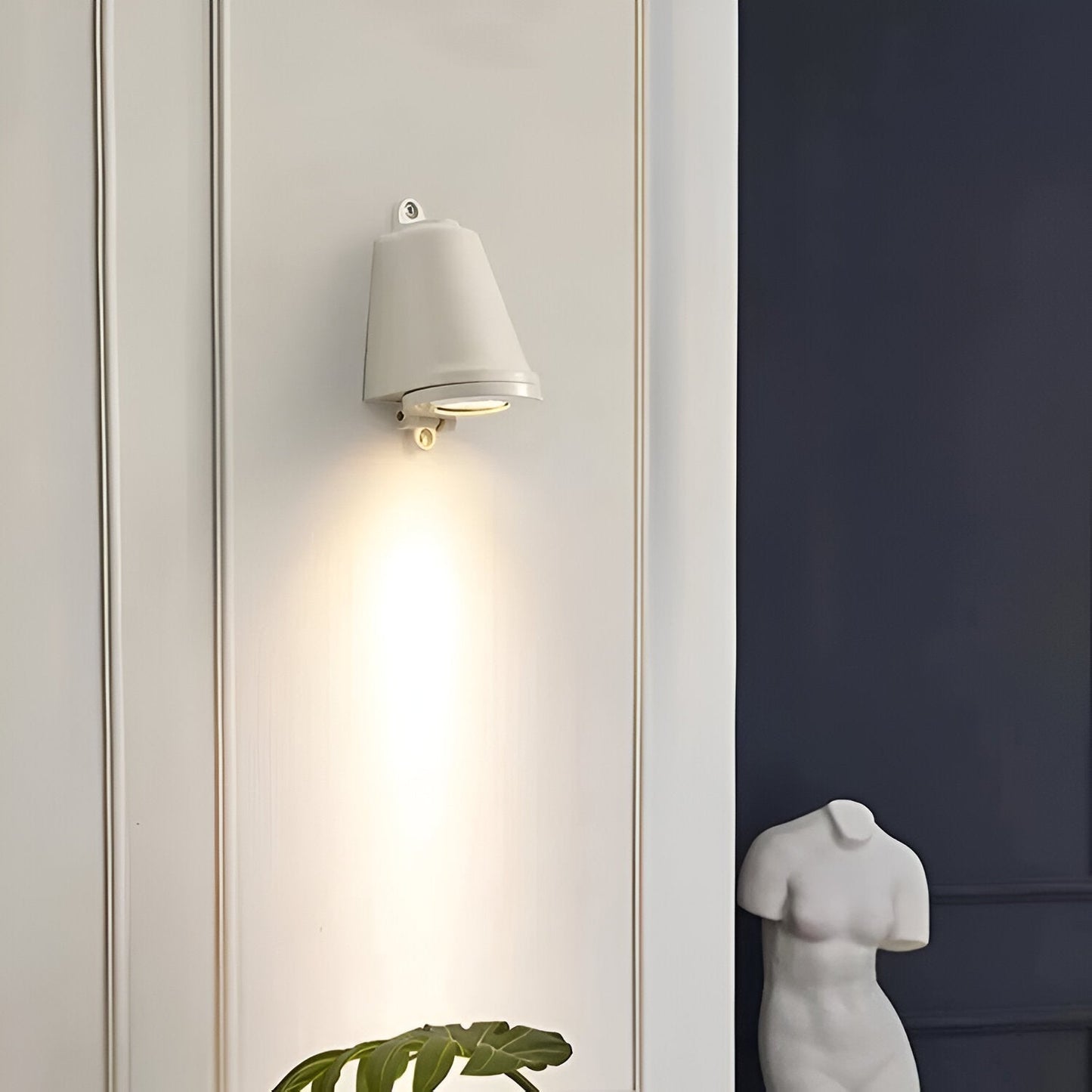 Minimalistische LED-Außen-Wandleuchte aus Aluminium – wetterfest