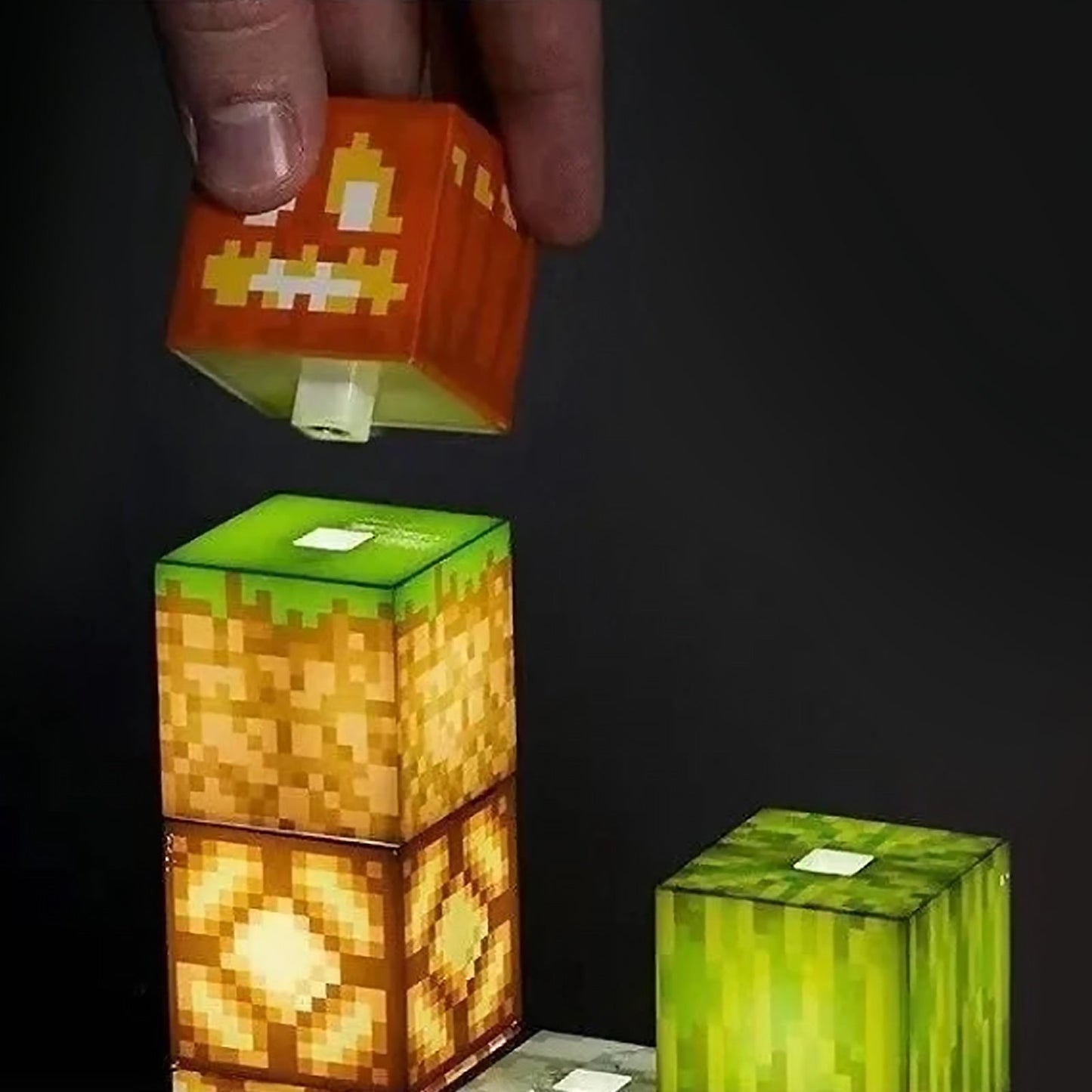 Brikkor Glow | LED-Tischlampe im Pixel-Art Design
