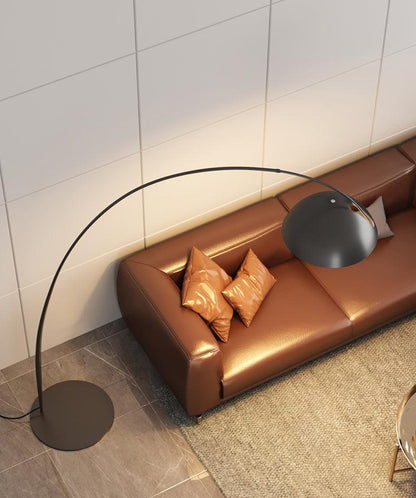 Verano Arc | LED-Stehleuchte mit geschwungenem Bogen-Design