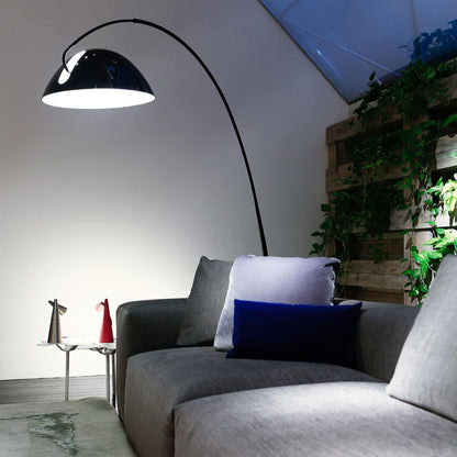 Verano Arc | LED-Stehleuchte mit geschwungenem Bogen-Design
